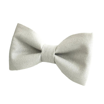 Sparkly silver collar bow tie for dogs.