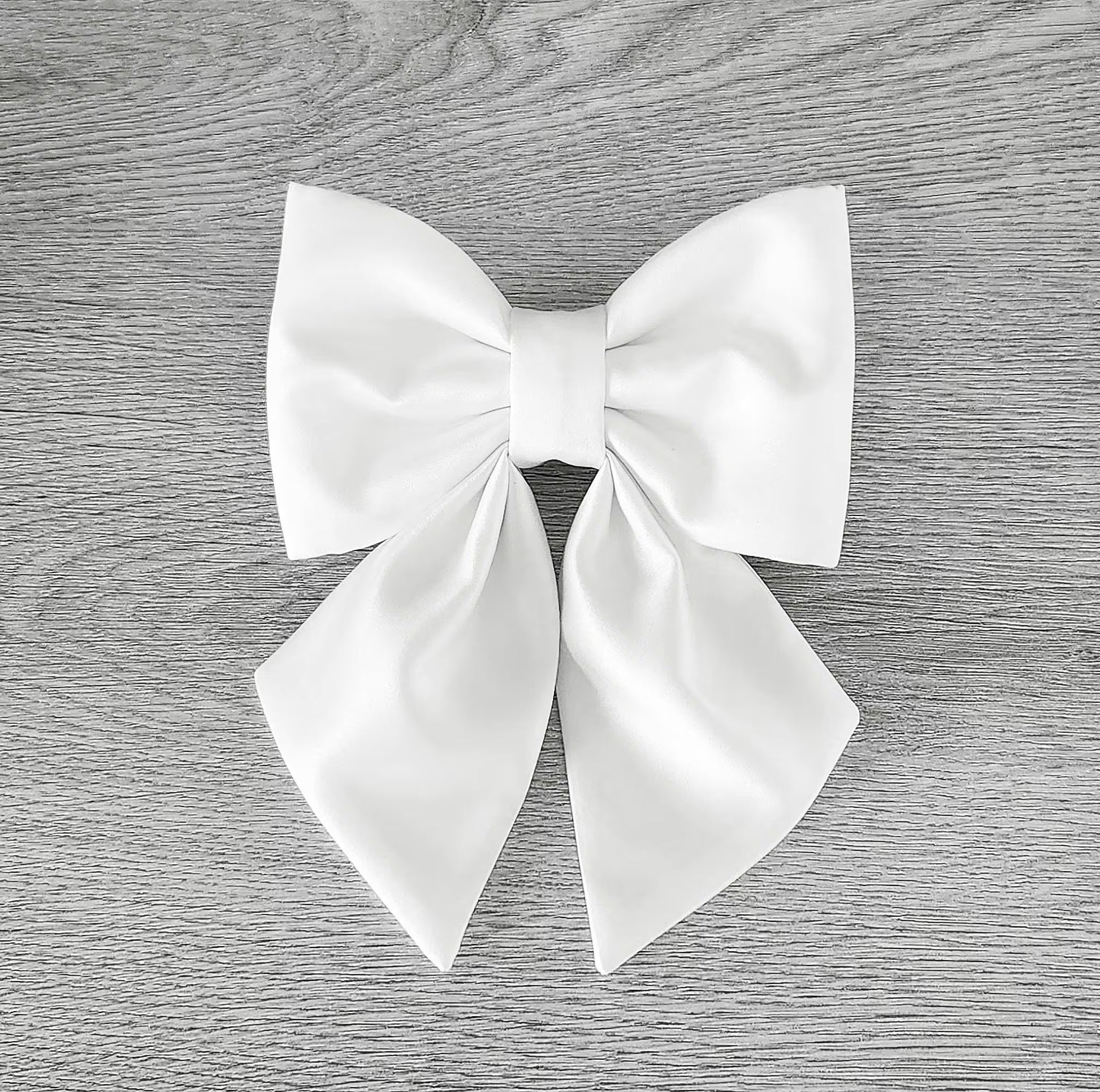 White dog sailor bow for the collar in satin fabric